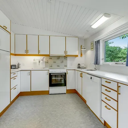 3 Bedroom Beautiful In Vaeggerlose * Bøtø By