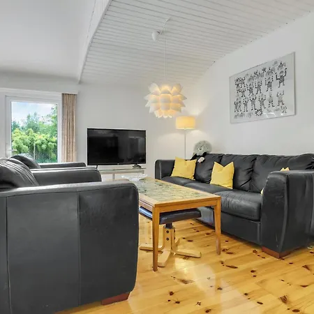 3 Bedroom Beautiful In Vaeggerlose Feriehus