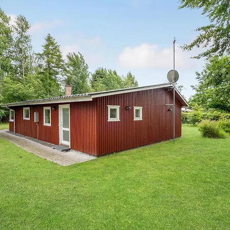 Feriehus 3 Bedroom Beautiful In Vaeggerlose *
